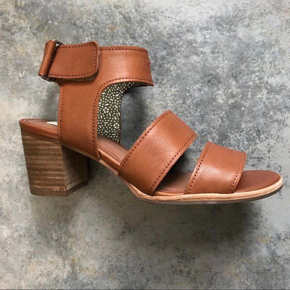NEW ED Ellen Degeneres Cognac Brown Sandals 7.5 - Picture 1 of 5